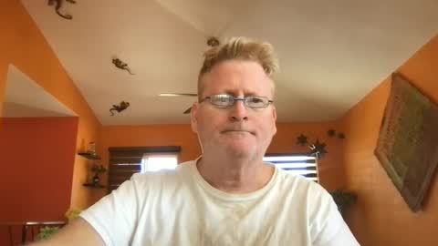 Hola online show from February 26, 8:08 pm