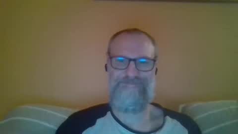 Snapshot of tomasmilian77 chatting on December 20, 12:18 am Tomas Milian online show from December 20, 12:18 am
