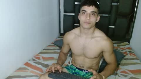 tomaz_18 online show from March 31, 9:59 pm