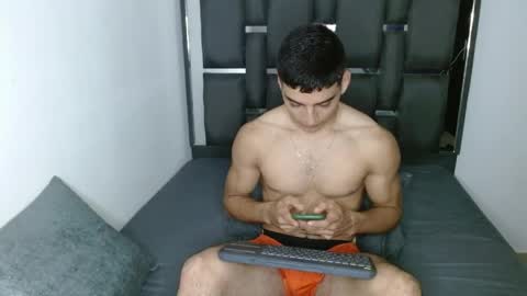 tomaz_18 online show from April 3, 12:52 am