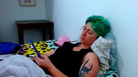 Blue online show from February 8, 8:45 pm