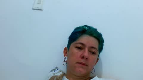 Blue online show from February 10, 9:52 pm