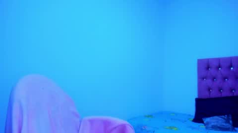 tomboygirl69 online show from April 12, 4:34 pm