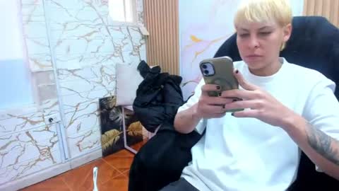 Snapshot of tomboygirl69 chatting on July 27, 7:32 pm tomboygirl69 online show from July 27, 7:32 pm