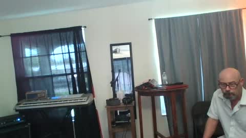 Snapshot of tomcatsawyer chatting on June 29, 10:21 pm sirmuggsalot online show from June 29, 10:21 pm