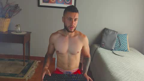 tomDavisXl online show from March 3, 2:23 pm