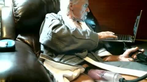 Tom online show from January 7, 1:57 pm