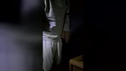 tomhubz online show from July 1, 9:58 pm