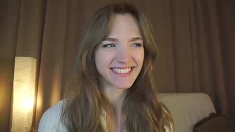 Snapshot of tomikavilandre chatting on July 9, 7:07 pm Lana online show from July 9, 7:07 pm
