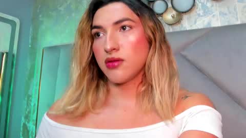   online show from February 6, 5:05 pm