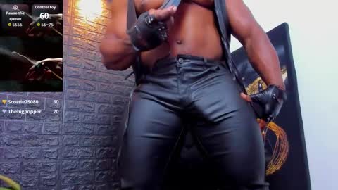 Snapshot of tommike388 chatting on September 27, 2:49 am Tom Mike online show from September 27, 2:49 am