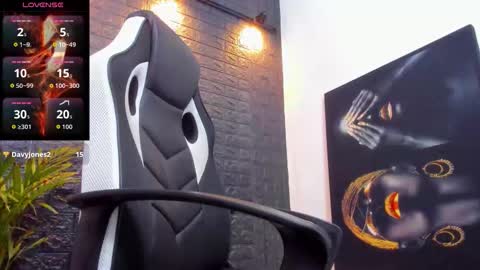 Snapshot of tommike388 chatting on November 21, 11:47 pm Tom Mike online show from November 21, 11:47 pm