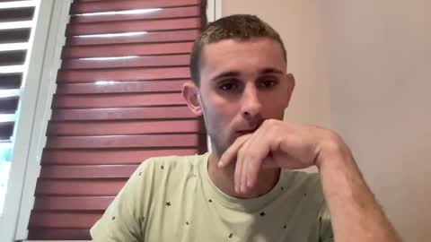 Snapshot of tommilovee chatting on May 25, 9:26 am tommilovee online show from May 25, 9:26 am