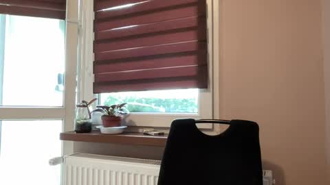 Snapshot of tommilovee chatting on July 22, 12:08 pm tommilovee online show from July 22, 12:08 pm