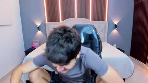 Tommy  online show from February 4, 3:12 am