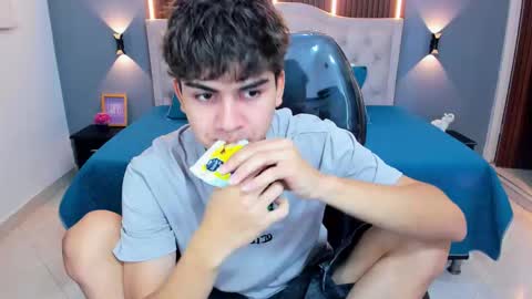 Tommy  online show from March 14, 3:34 am