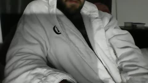 Snapshot of tommy5173 chatting on December 22, 7:33 pm tommy5173 online show from December 22, 7:33 pm