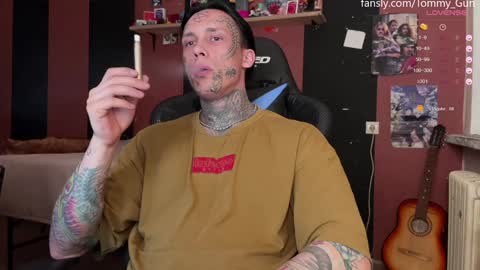 Tommy and Katana online show from December 19, 2:46 pm