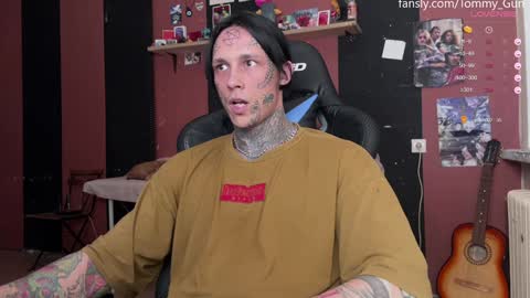 Tommy and Katana online show from December 20, 1:11 pm