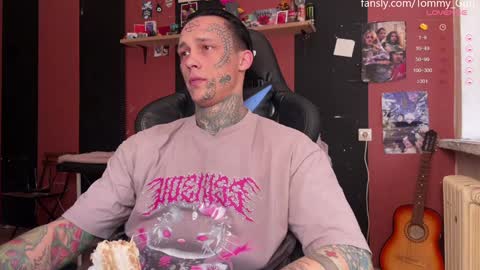 Tommy and Katana online show from December 22, 10:38 am