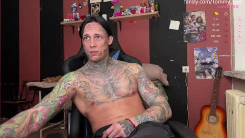 Tommy and Katana online show from December 22, 1:44 pm