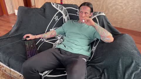 Tommy and Katana online show from February 3, 6:56 am