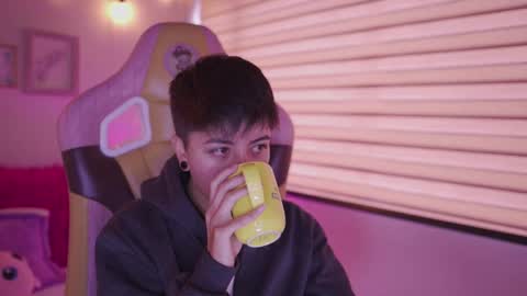 Blue  online show from March 27, 1:22 pm