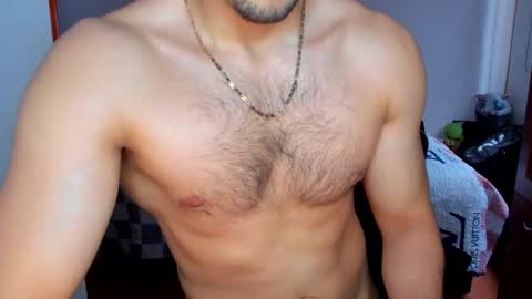 Snapshot of tommy_bred chatting on October 1, 6:47 pm Twitter BreddTommy IG tommy bredd online show from October 1, 6:47 pm