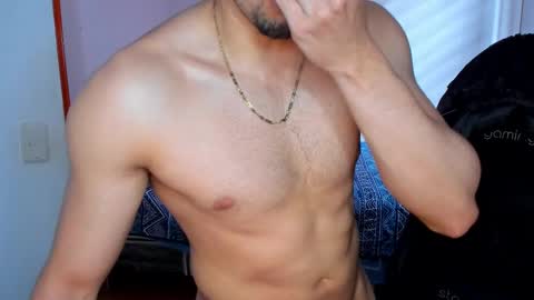 Snapshot of tommy_bred chatting on November 12, 6:30 pm Twitter BreddTommy IG tommy bredd online show from November 12, 6:30 pm