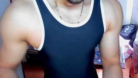 Snapshot of tommy_bred chatting on December 5, 6:48 pm Twitter BreddTommy IG tommy bredd online show from December 5, 6:48 pm