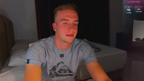 Snapshot of tommy_cumfinger chatting on March 11, 10:29 am Tommy online show from March 11, 10:29 am