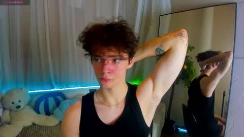 Snapshot of tommy_jamm chatting on February 11, 3:08 pm Tommy online show from February 11, 3:08 pm