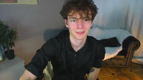 Snapshot of tommy_jamm chatting on February 27, 3:26 pm Tommy online show from February 27, 3:26 pm