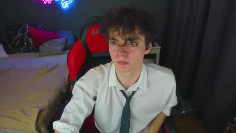 Snapshot of tommy_jamm chatting on March 1, 10:02 am Tommy online show from March 1, 10:02 am