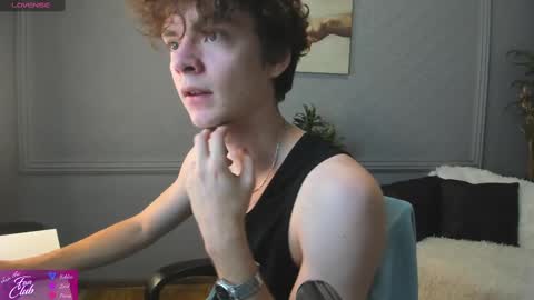 Snapshot of tommy_jamm chatting on March 4, 3:26 pm Tommy online show from March 4, 3:26 pm