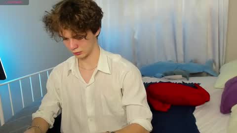 Snapshot of tommy_jamm chatting on March 7, 3:39 pm Tommy online show from March 7, 3:39 pm