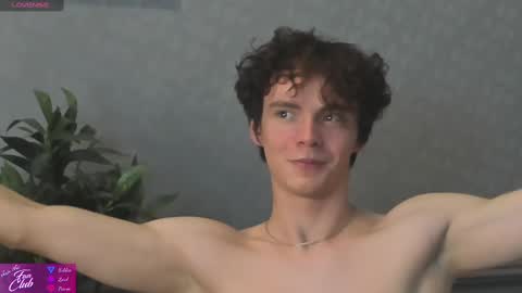 Snapshot of tommy_jamm chatting on March 10, 7:18 pm Tommy online show from March 10, 7:18 pm