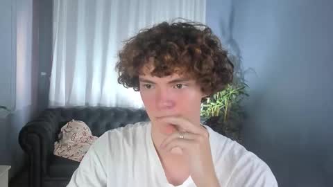 Snapshot of tommy_jamm chatting on October 7, 11:29 am Tommy online show from October 7, 11:29 am