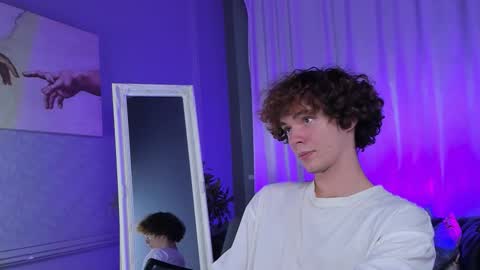 Snapshot of tommy_jamm chatting on October 24, 3:08 pm Tommy online show from October 24, 3:08 pm