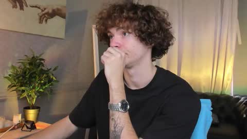 Snapshot of tommy_jamm chatting on November 11, 9:53 am Tommy online show from November 11, 9:53 am