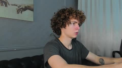 Snapshot of tommy_jamm chatting on November 17, 2:56 pm Tommy online show from November 17, 2:56 pm