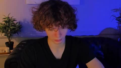 Snapshot of tommy_jamm chatting on December 4, 3:21 pm Tommy online show from December 4, 3:21 pm