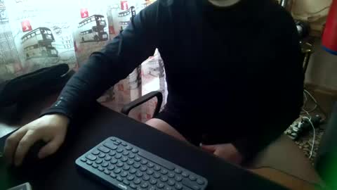 Snapshot of tommy_li_2 chatting on January 8, 7:34 am Tommi Li online show from January 8, 7:34 am