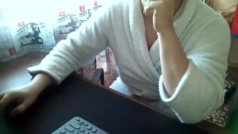 Snapshot of tommy_li_2 chatting on January 12, 10:45 am Tommi Li online show from January 12, 10:45 am