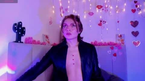 tommy_lovee online show from September 17, 5:09 am