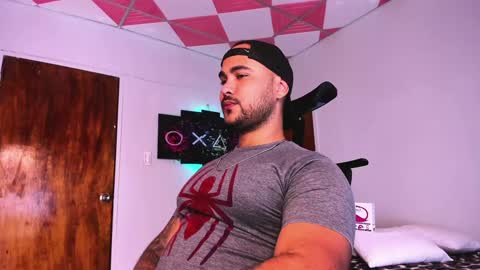 tommy_sccott online show from December 13, 5:27 am