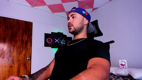 tommy_sccott online show from January 8, 2:57 am