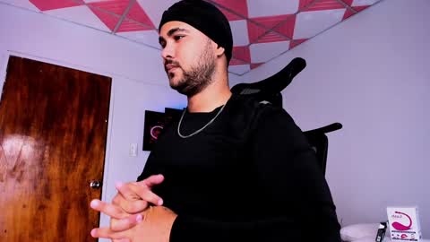 tommy_sccott online show from February 2, 3:32 am