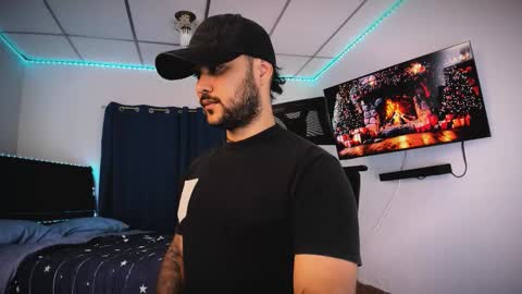 tommy_sccott online show from December 15, 10:58 pm