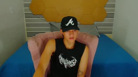 Snapshot of tommy_sweet1 chatting on December 26, 12:05 pm tommy_sweet1 online show from December 26, 12:05 pm